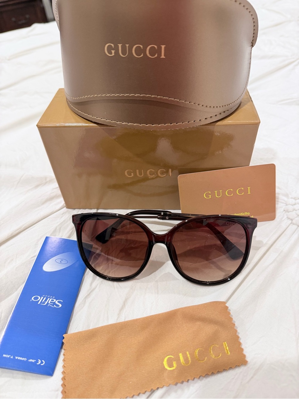 Gucci Women's Brown Gradient Lens Sunglasses with Dark Brown Frame